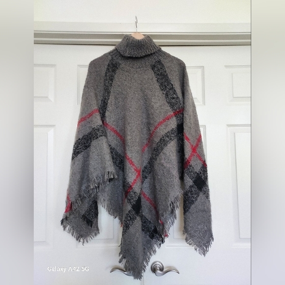 NWT Mystree sweater turtleneck poncho, one size - Picture 2 of 3